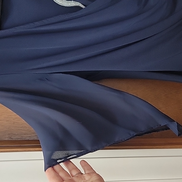 MSK formal rhinestone ruched top med. NWT. Figure flattering. - Picture 5 of 13